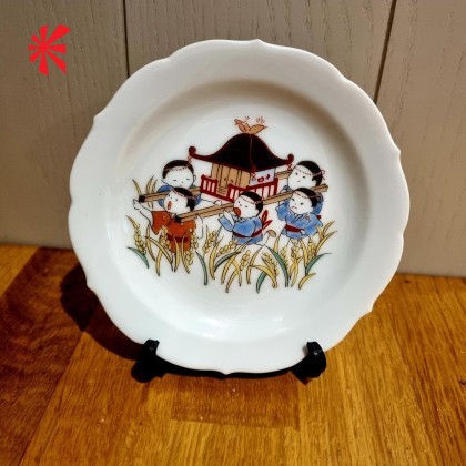 Japanese Ceramic Plates with Stand - Pair Japanese Ceramic Plates with Stand - Pair